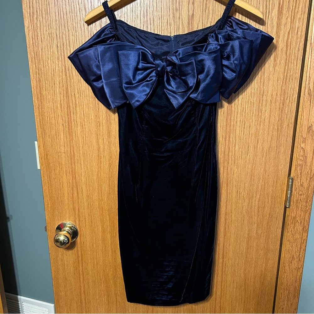 Vintage Roberta Dress Size Junior 3/4 Velvet-Satin Bow Blue Party Dress‎ DAMAGED